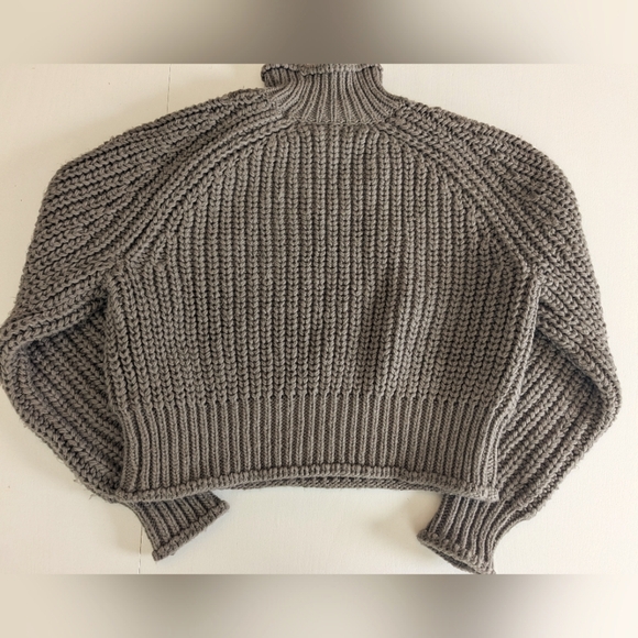 H&M Chunky Knit Sweater - Picture 2 of 6